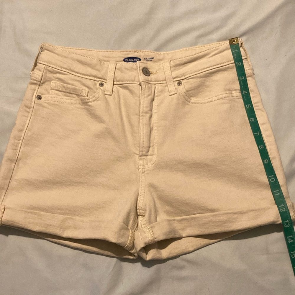 3/$15. Old navy O.G. Short high rise